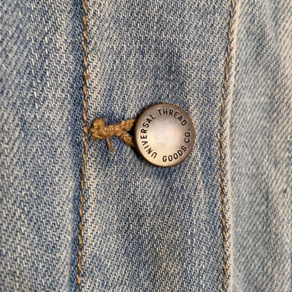 Universal Thread Denim Jean Jacket - Picture 2 of 8